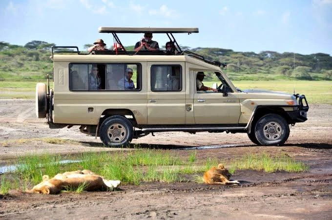 9 DAYS ULTIMATE WILDLIFE SAFARI, GORILLA TRACKING & ADVENTURE EXPERIENCE IN UGANDA